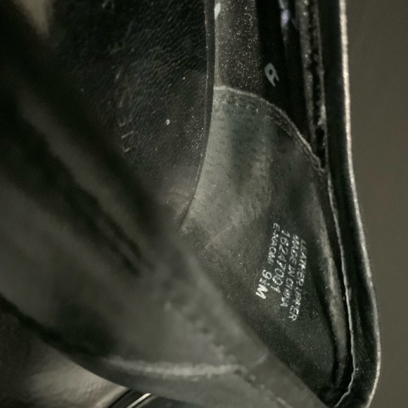 ETIENNE AIGNER BLACK LEATHER SIZE 9 1/2M - Picture 7 of 7